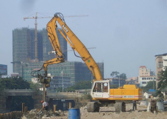 挖機(jī)打樁臂改裝、打樁臂改裝、打樁臂挖機(jī)