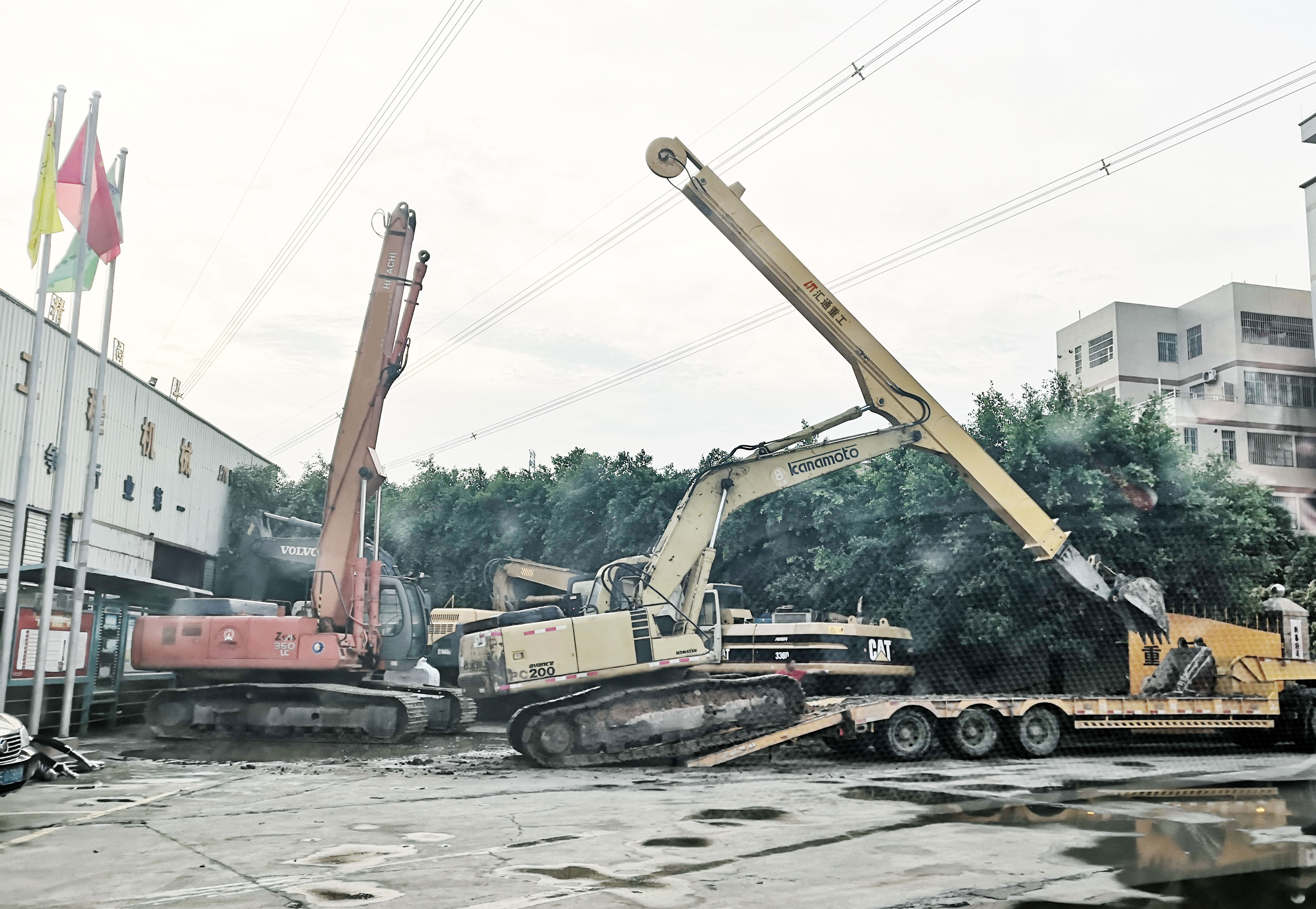 勾機(jī)伸縮臂廠家、挖機(jī)伸縮臂廠家、挖機(jī)伸縮臂改裝