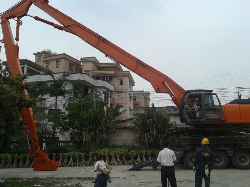 挖掘機(jī)拆樓臂，挖掘機(jī)拆樓臂廠家，挖掘機(jī)改裝拆樓臂