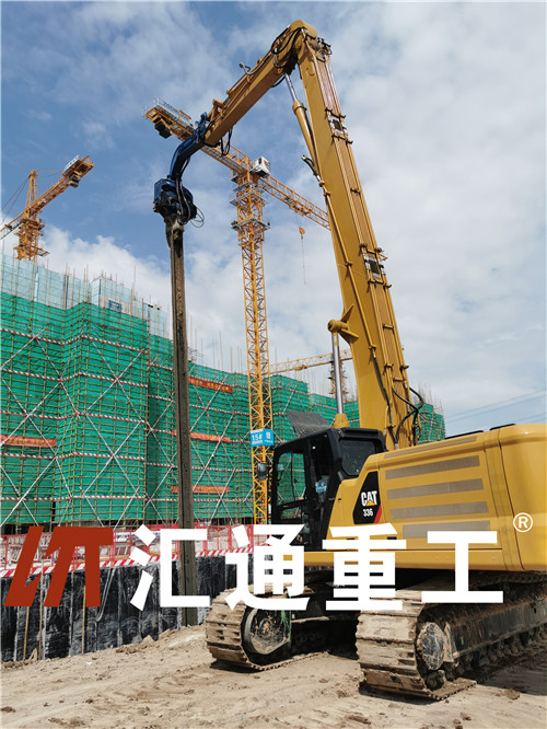 挖掘機打樁臂：故事里的教訓與安全防線