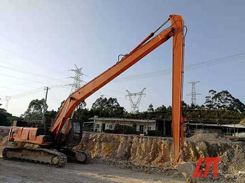 加長臂挖掘機(jī)